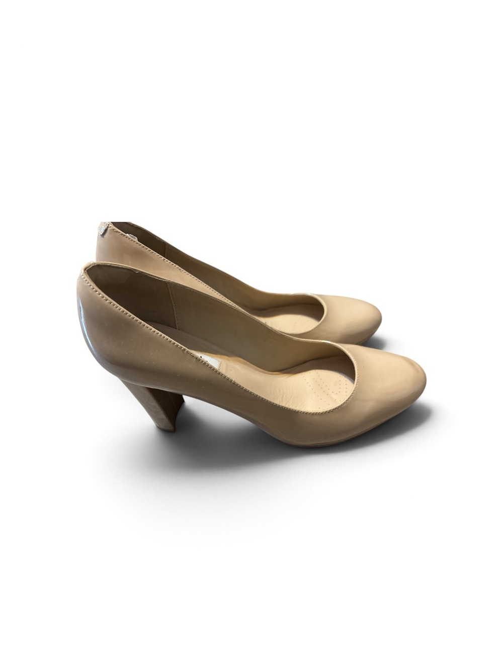 Clarks Beige Round-Toe Mid Heel Pumps